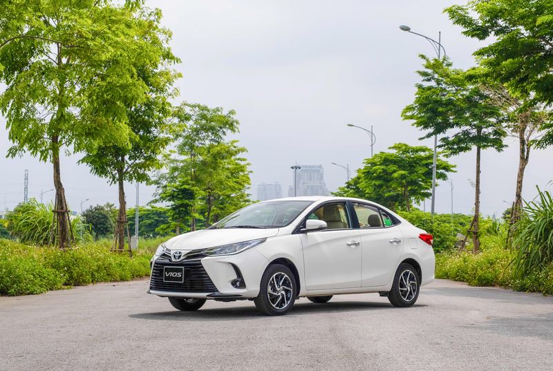 Xe 4 chỗ có tài xế Booking Private Car